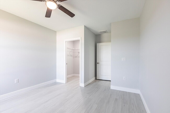 Building Photo - BRAND NEW Construction, 3 bed / 2 bath Ren...