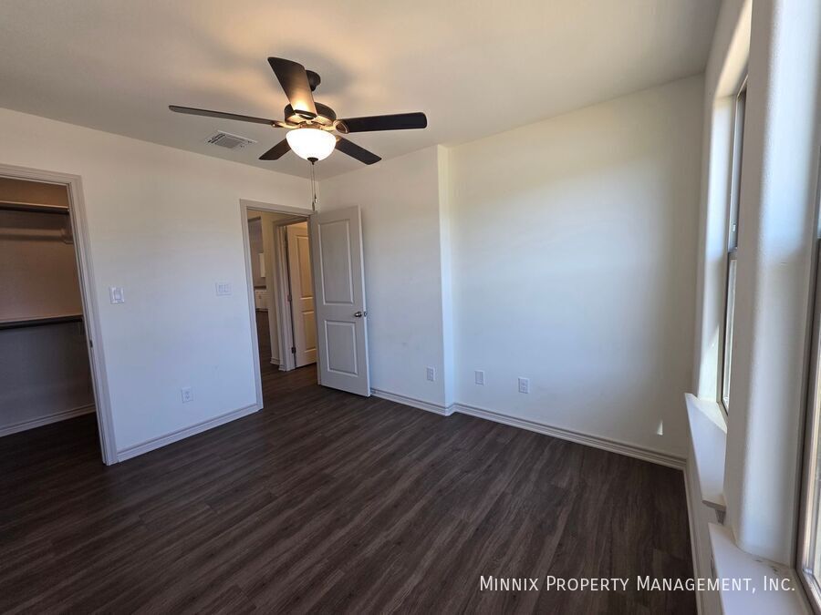 Building Photo - 6009 Kauffman Dr