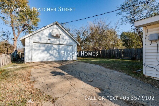 Building Photo - Great location just west of downtown Edmond!