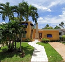 Building Photo - 4472 SW 9th Ln