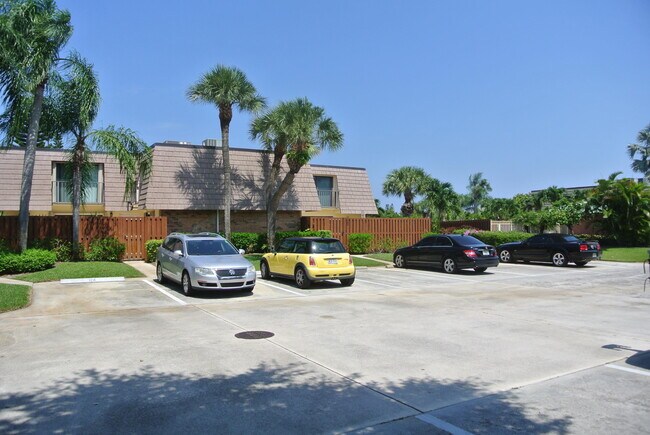 Building Photo - 121 Ocean Cove Dr