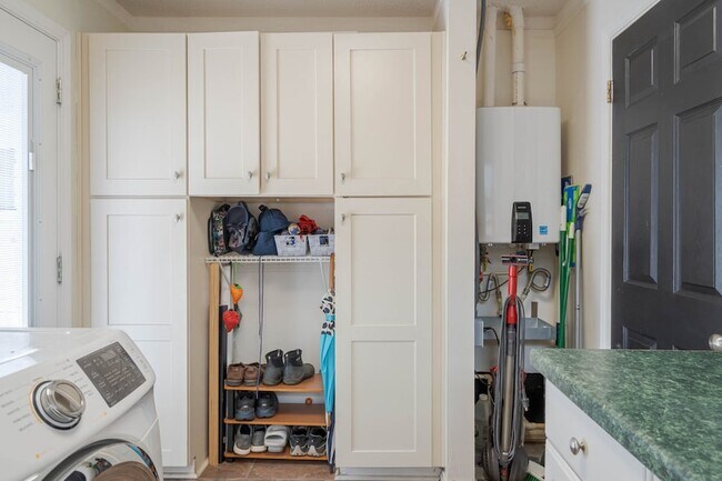 Building Photo - 6518 Kury Ln