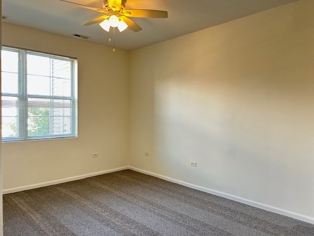 Building Photo - 2220 Aurora Dr