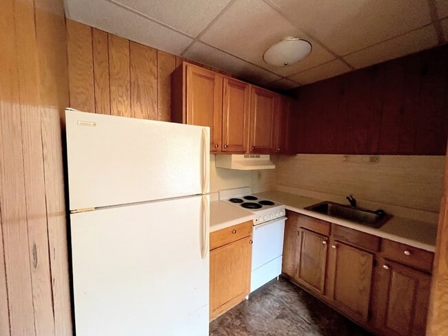 Building Photo - 1 Bedroom Apt Downtown Marion NC