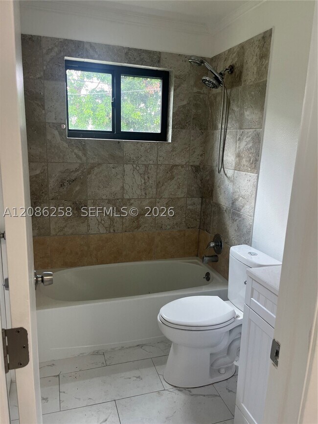 Building Photo - 5700 SW 37th St