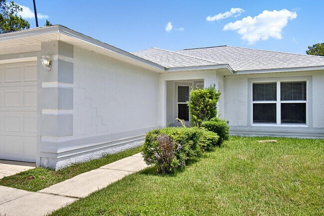 Building Photo - 15 Renmont Ct