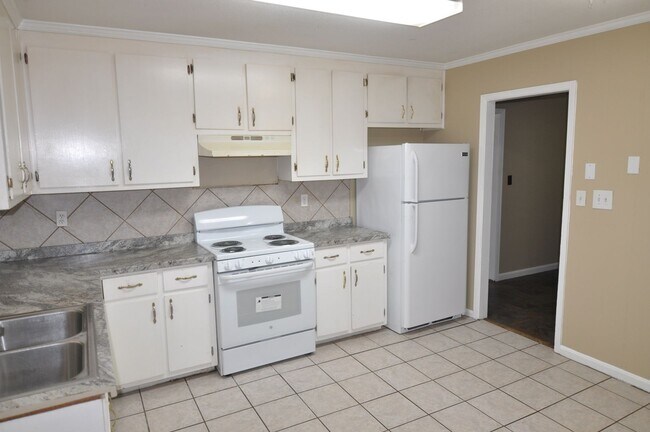 Building Photo - COMING SOON!!!