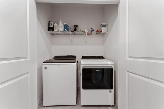 Building Photo - 33105 Major Oak Dr