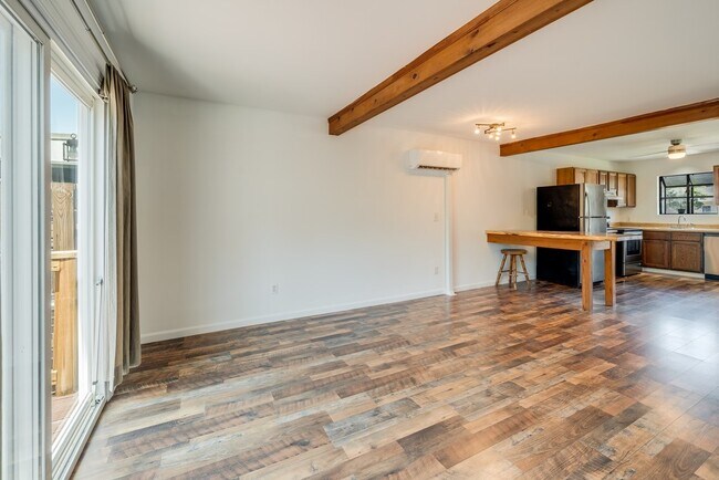 Building Photo - 7234 Oak Ridge Pl