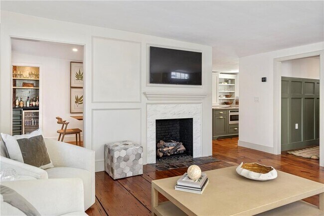 Building Photo - 108 Prospect Hill St