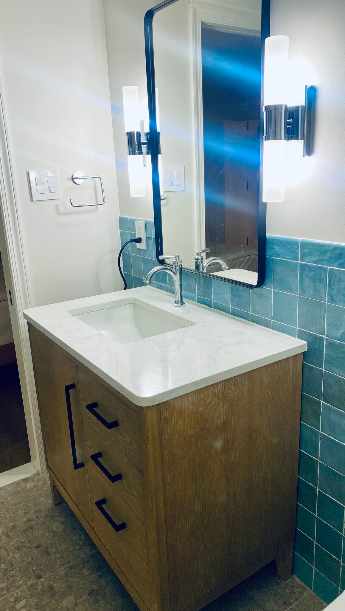 Building Photo - 3618 6th St S