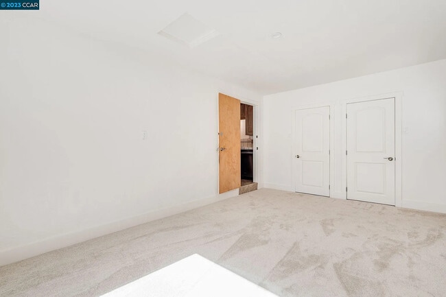 Building Photo - 3160 D St