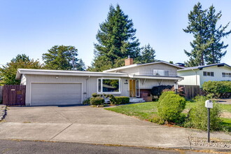 Building Photo - 3333 SE 167th Ave