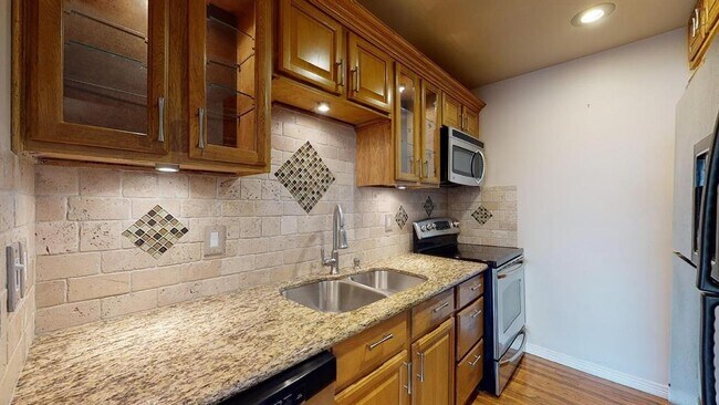 Building Photo - 5757 Martel Ave