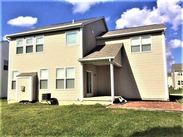 Building Photo - 1085 McCoy Dr