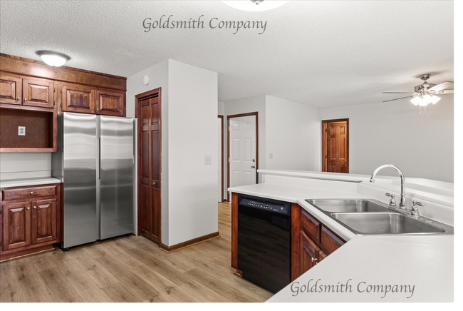 Building Photo - 208 Yellow Poplar Ct