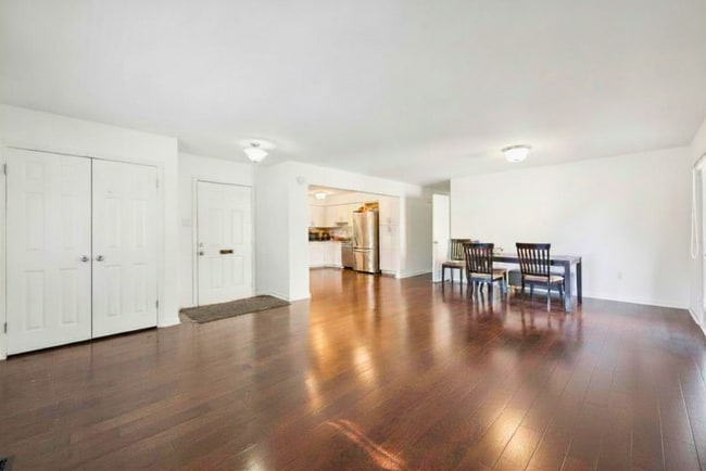 Building Photo - 5012 Quebec St