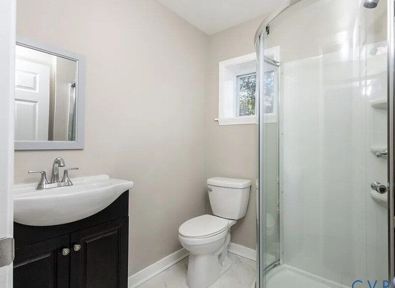 Building Photo - 6103 Hermitage Rd