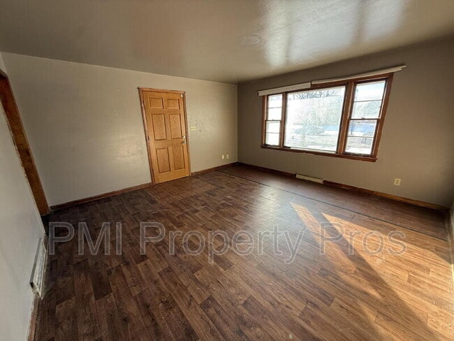 Building Photo - 5138 N 84th St