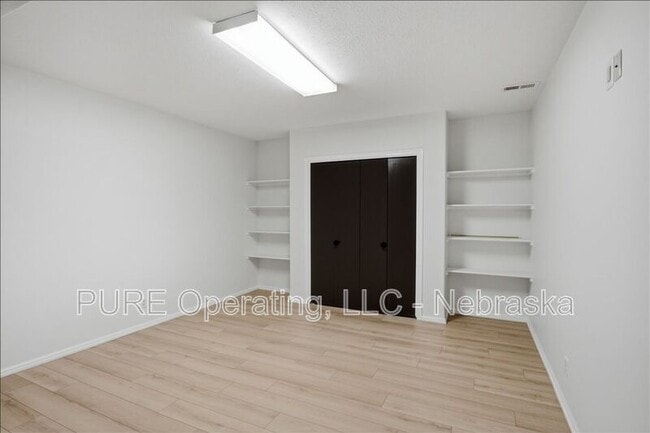 Building Photo - 15527 Mason Cir
