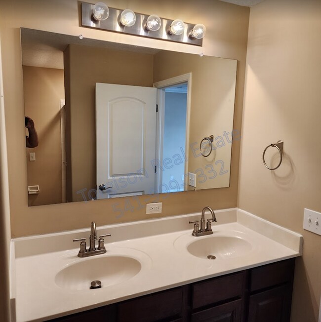 Building Photo - 5828 Trail Creek Dr