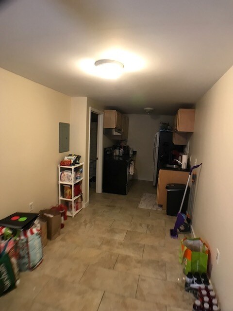 Building Photo - 385 Dorchester St