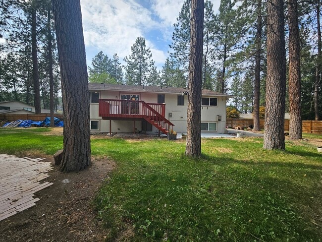 Building Photo - Beautifully Home in the Valley