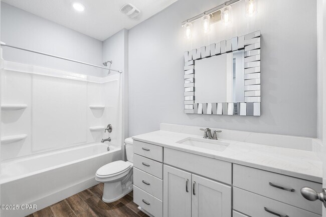 Building Photo - 1301 Savory Ct