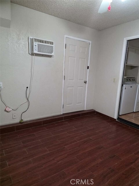 Building Photo - 10696 Opal Ave