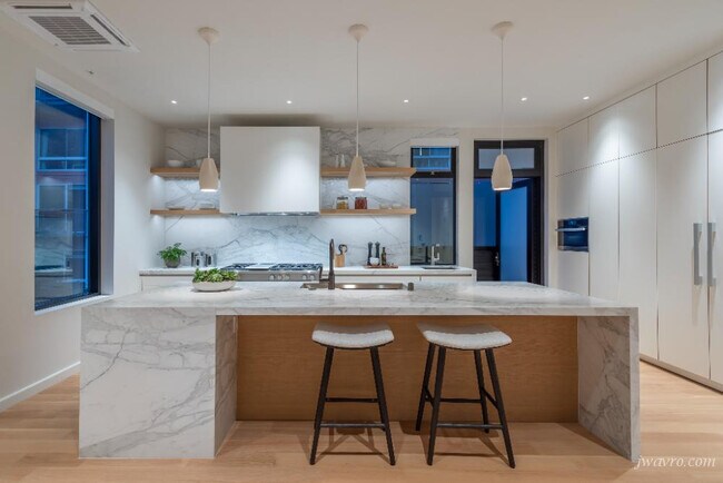 Building Photo - 17 Guy Pl