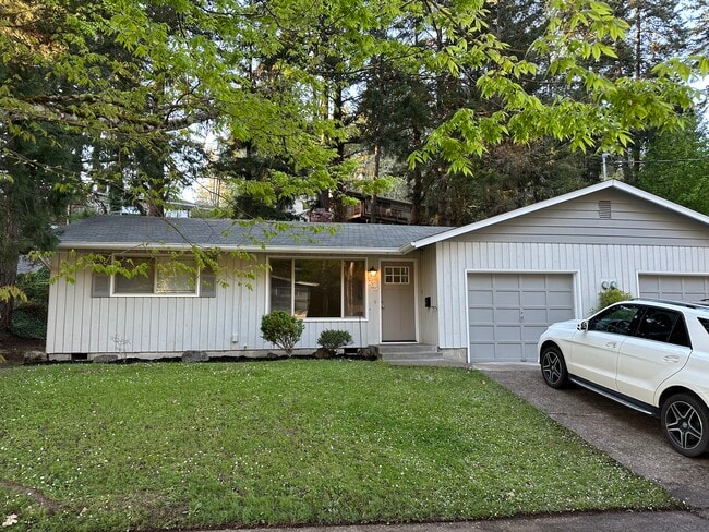 Building Photo - 735 E 43rd Ave