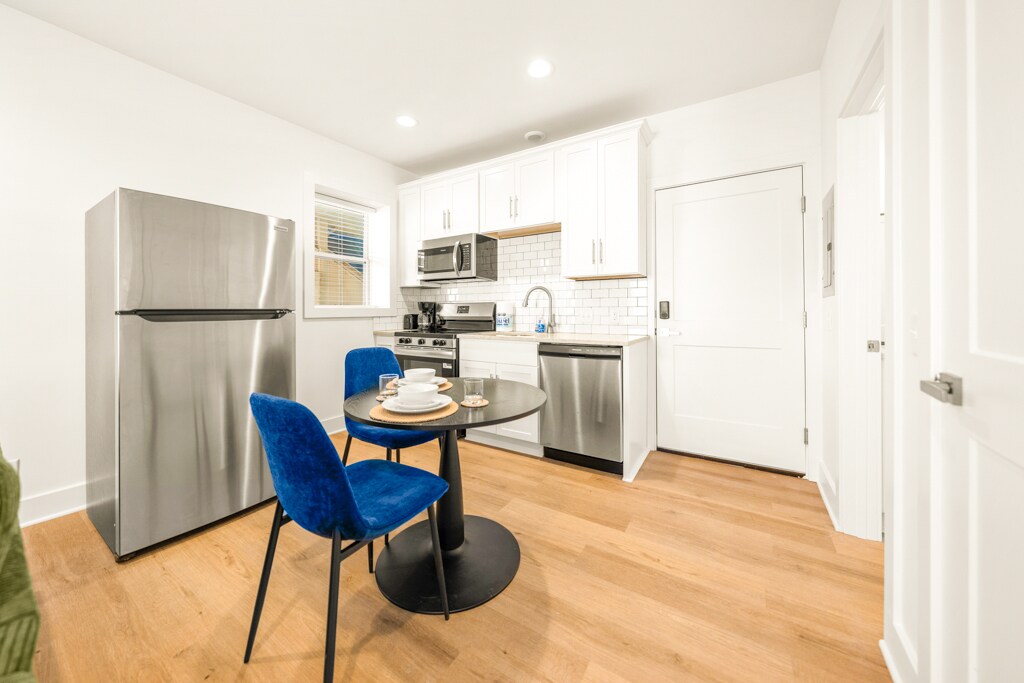 Building Photo - 4245 Troost Ave