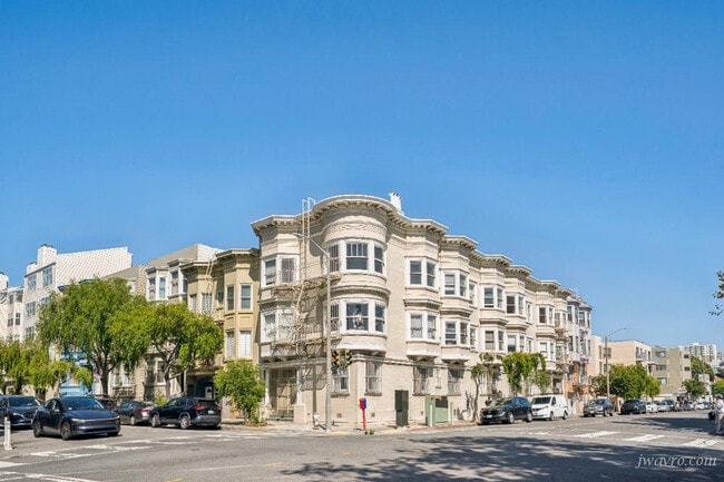 Primary Photo - 1704 Steiner St