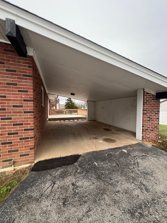 Building Photo - 1120 GILBERT AVENUE (REAR) | ROCK HILL 63119