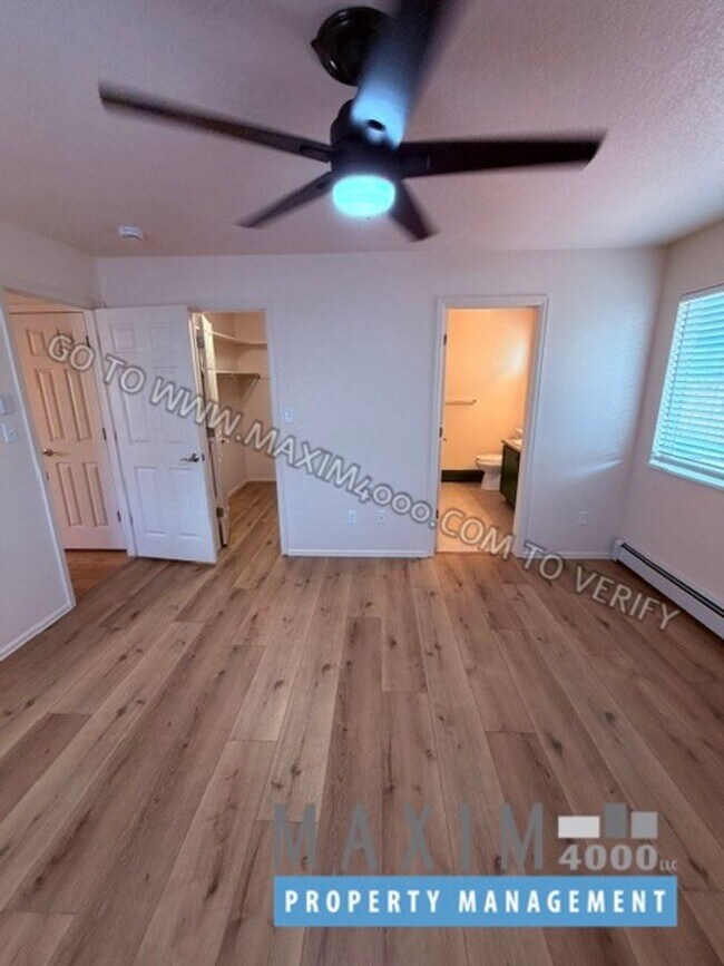 Building Photo - 255 Sargent Cir