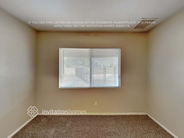 Building Photo - 5142 W Echo Ln