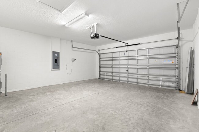 Building Photo - LIKE NEW 5 Bedroom Home for Rent in Shell Cove!