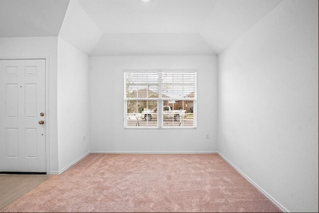 Building Photo - 113 Imola St