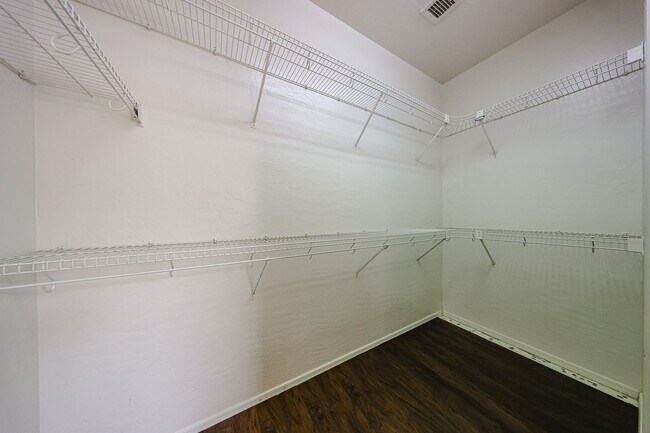 Building Photo - Charming 4BD, 2BA home in Chandler!