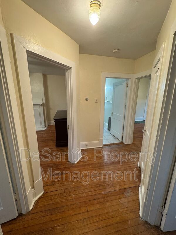 Building Photo - 2450 Starkamp St