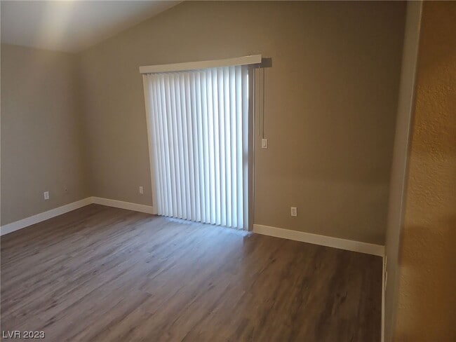 Building Photo - 2529 Vía Di Autostrada