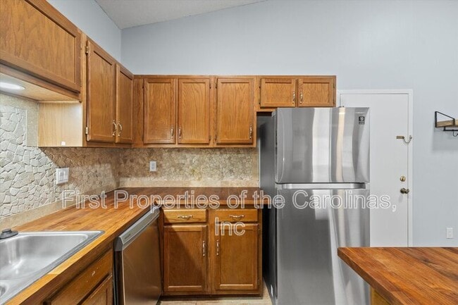 Building Photo - 4130-L Charlotte Hwy