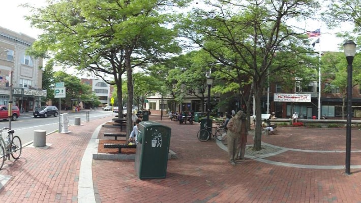 Building Photo - 400 Highland Ave