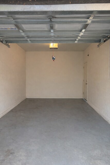 Building Photo - 1040 NW 33rd Ct