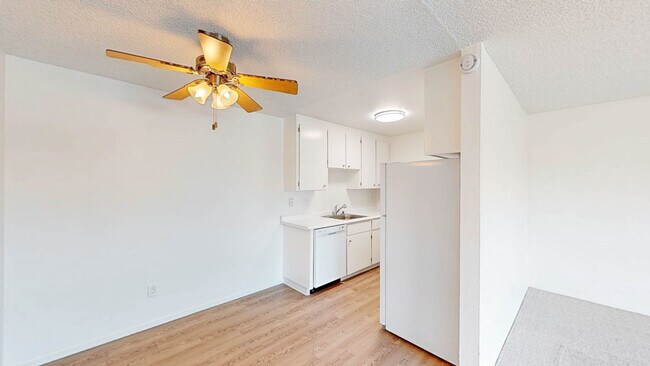 Building Photo - 400 Alameda del Prado