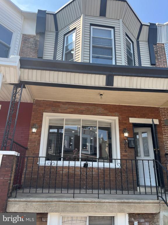 Building Photo - 5856 Walton Ave
