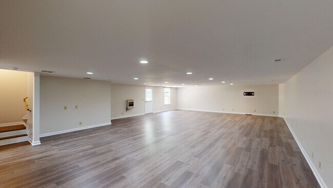 Building Photo - Spacious 3 Bedroom Home in Ashland City!