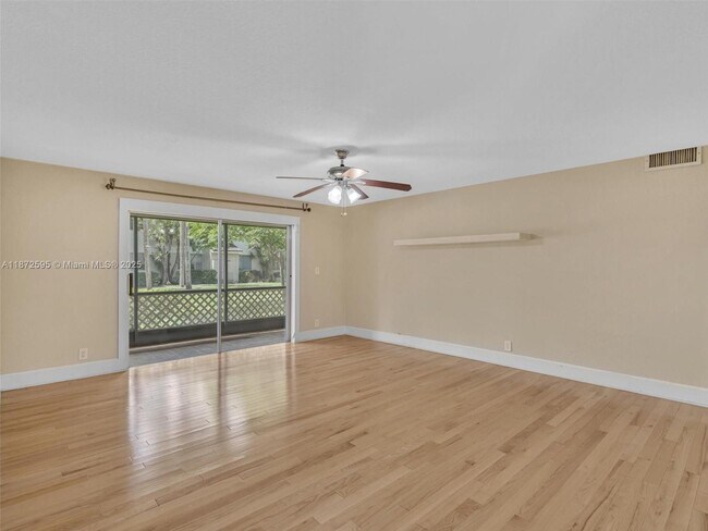 Building Photo - 612 Gardens Dr
