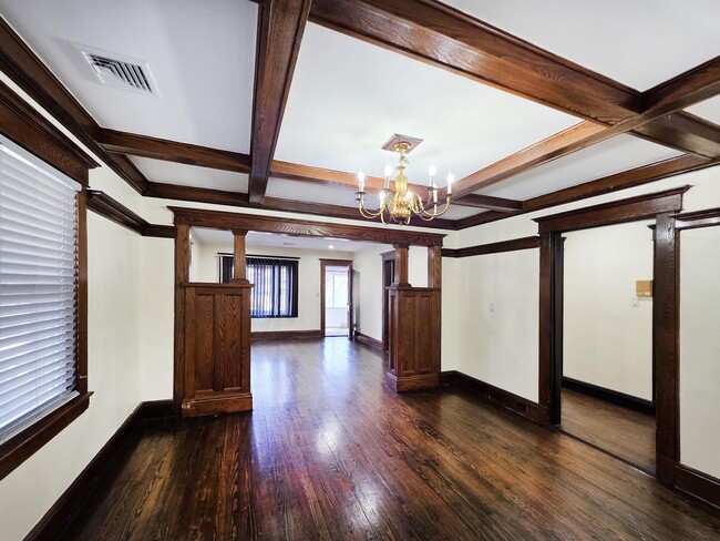 Building Photo - 18 Bergen Ave