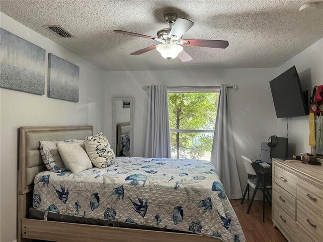 Building Photo - 2112 Jessa Dr